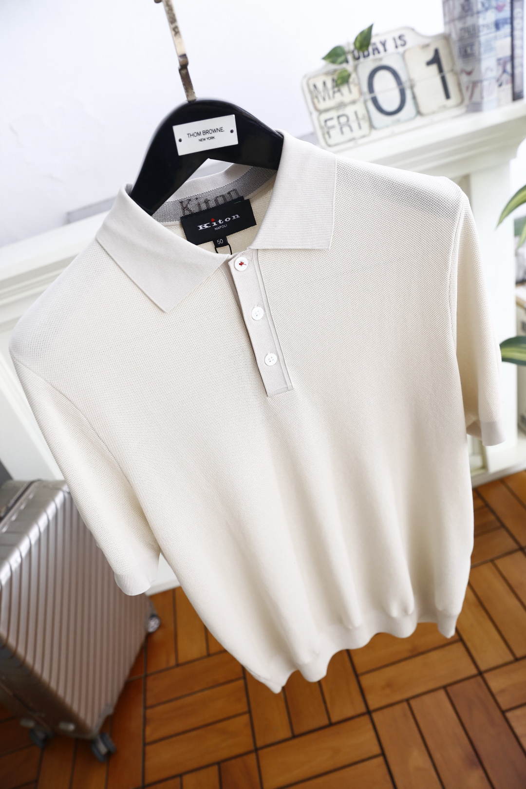 🔥kiton.26夏季新品🆕时尚男士百搭翻领POLO衫自带利落质感，经典翻领搭配三粒扣门襟，简约大气又不