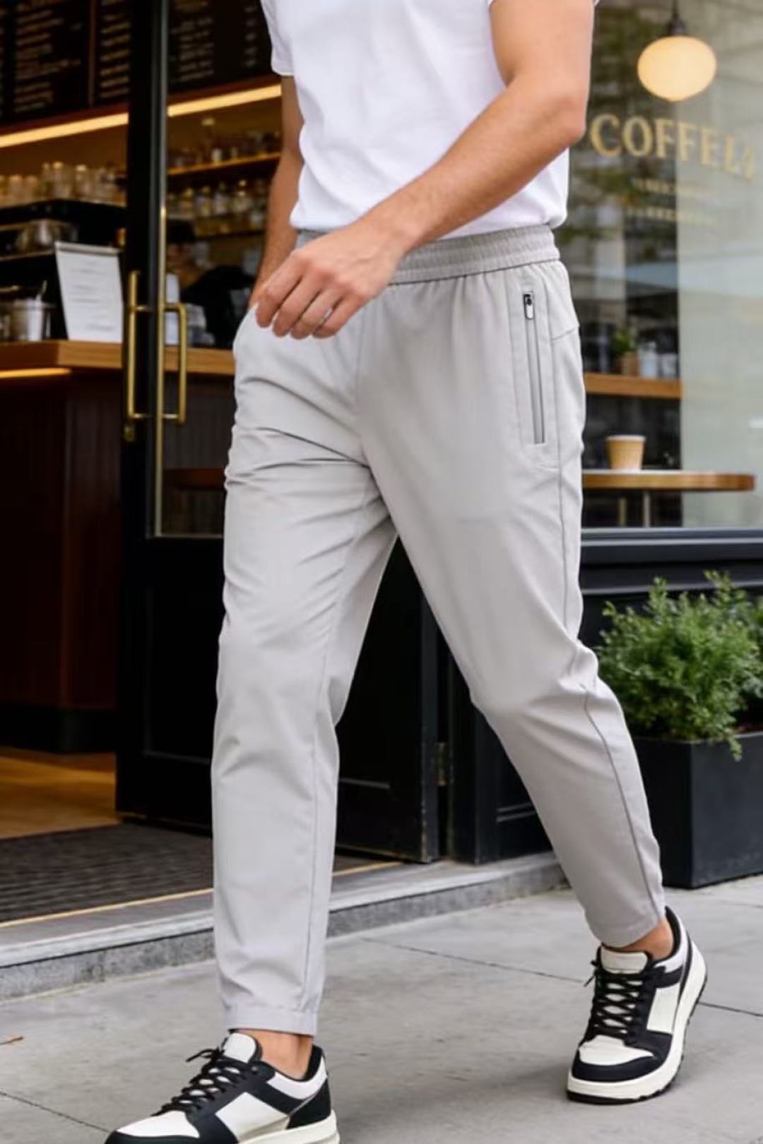 NO:903071,Ermenegildo Zegna. 26 new summer products!  Fashionable men's all-match thin casual pants are fully elasticated and high-waisted. They can be put on and taken off without any restrictions. The pockets on both sides are designed with zippers, taking into account practicality and safety. The pants are a simple straight nine-point version, with a smooth cut and no unnecessary decoration. The overall style is simple and elegant. They are suitable for daily travel or outdoor travel. The upper body is easy and neat without dragging!  Sizes 48-58, shipped next day!  ,,zegna,19860909杰尼亚. 26夏季新品！时尚男士百搭薄款休闲裤全松紧高腰设计,穿脱无束缚,两侧口袋带有拉链设计,兼顾实用性与安全性.裤身是简洁的直筒九分版型,剪裁平顺利落,没有多余装饰,整体简约大气,日常出行或是户外出行都很合适,上身轻松利落不拖沓！尺码48-58,隔天出货！,,zegna,,Men's clothing