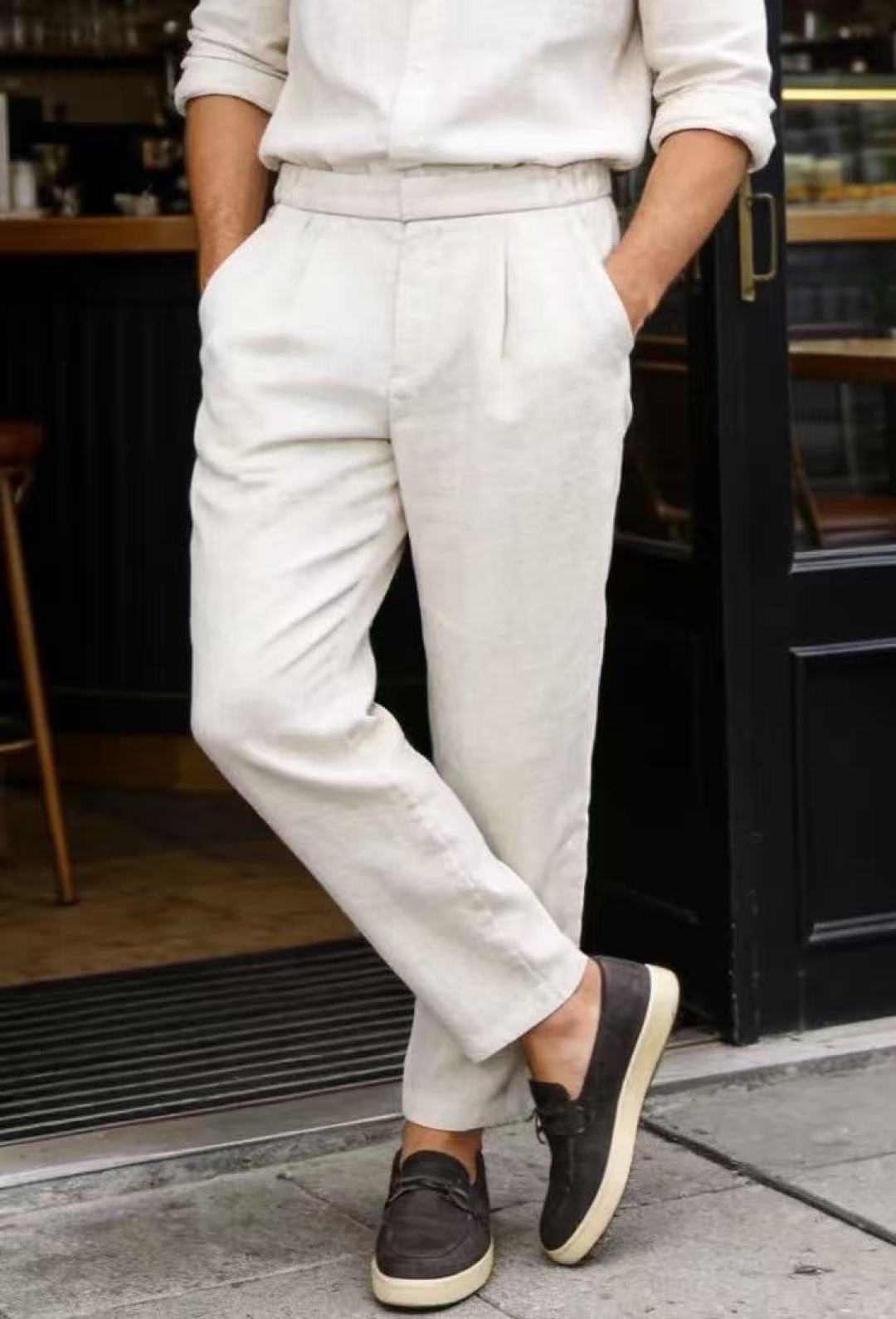 NO:903087,LP. 26 new summer products!  Fashionable men's all-match elastic waist nine-point casual trousers. The back half of the waistband is designed with elastic tightening. The front panel is decorated with pleats and has slip pockets on both sides. The trousers are loose and neatly cut, and the trousers are narrowed just right. The lines are simple and clean. They are comfortable and comfortable for daily commuting, and can easily create a casual and neat style!  Sizes 48-58, shipped next day!  ,,loro piana,19860909LP. 26夏季新品！时尚男士百搭松紧腰九分休闲裤,腰头后半段做了弹力收紧设计,前片设有褶位修饰版型,两侧配有插袋.裤身剪裁宽松利落,裤脚收窄恰到好处,线条简约干净,日常通勤穿着舒适自在,轻松打造随性利落的穿搭风格！尺码48-58,隔天出货！,,loro piana,,Men's clothing
