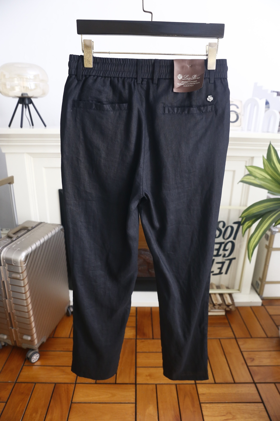 🔥Loro piana.26夏季新品！时尚男士薄款休闲长裤👍后腰松紧搭配金属头抽绳，可自由调节腰围大小，