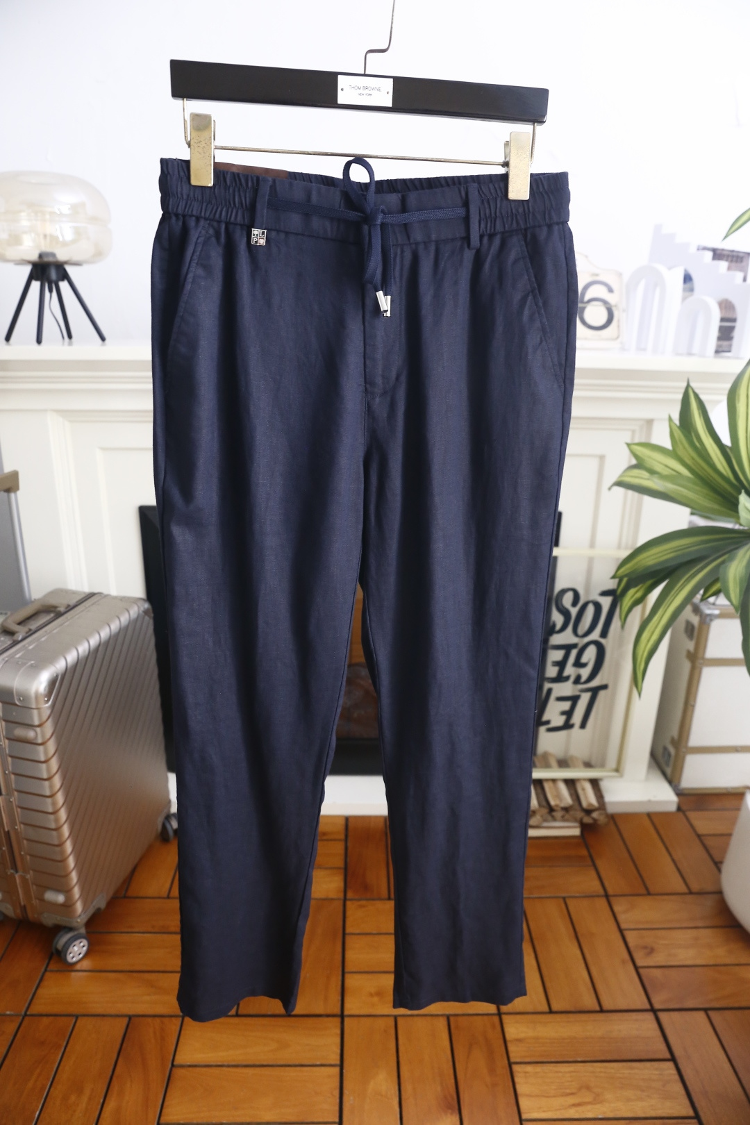 🔥Loro piana.26夏季新品！时尚男士薄款休闲长裤👍后腰松紧搭配金属头抽绳，可自由调节腰围大小，