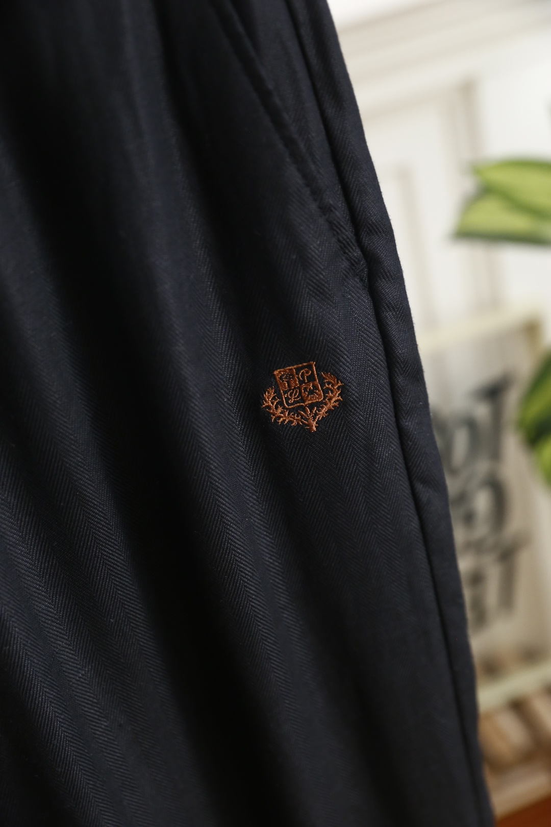 🔥Loro piana.26夏季新品！时尚男士百搭休闲长裤👍松紧腰头搭配撞色抽绳设计，侧边设有嵌入式口袋