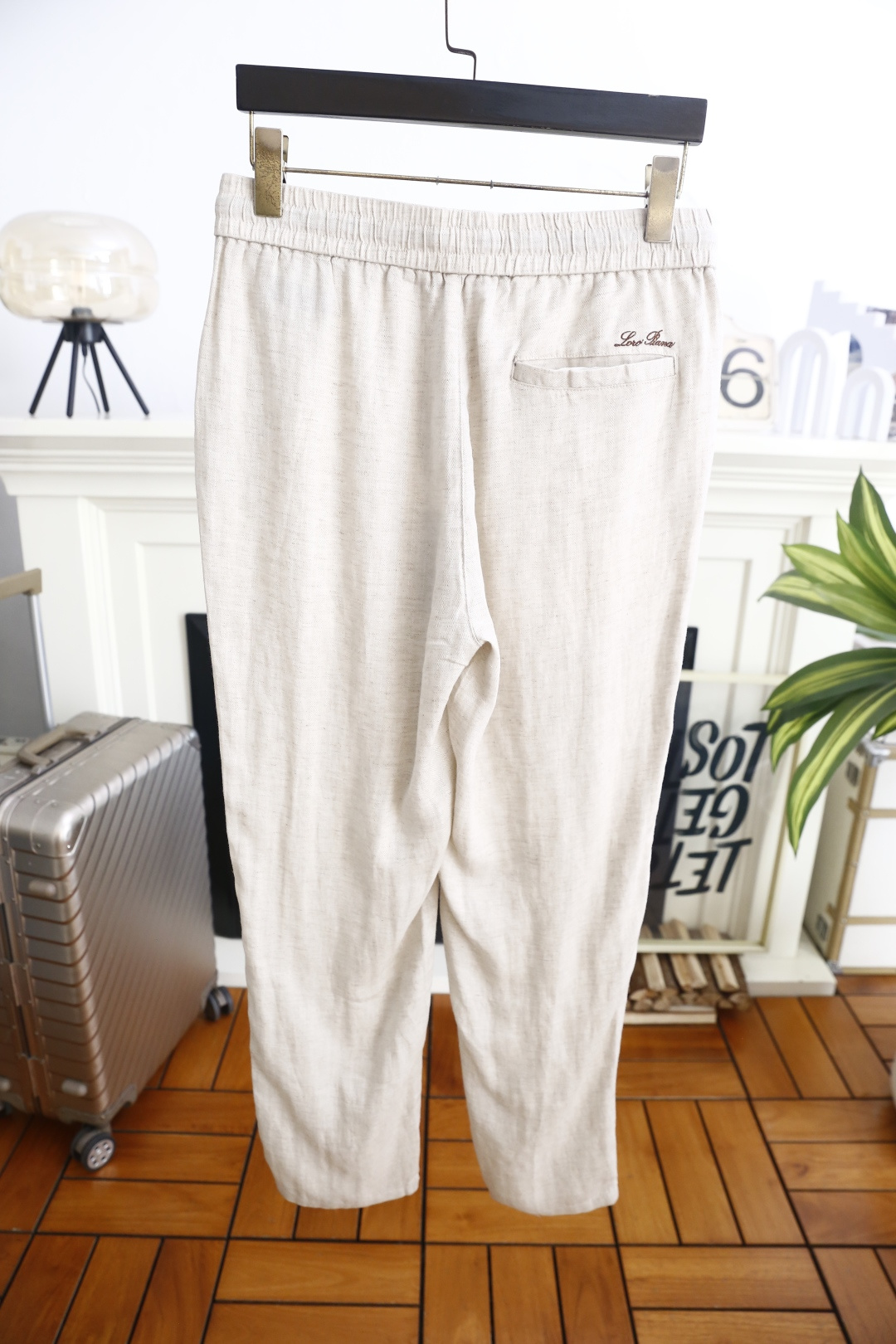 🔥Loro piana.26夏季新品！时尚男士百搭休闲长裤👍松紧腰头搭配撞色抽绳设计，侧边设有嵌入式口袋
