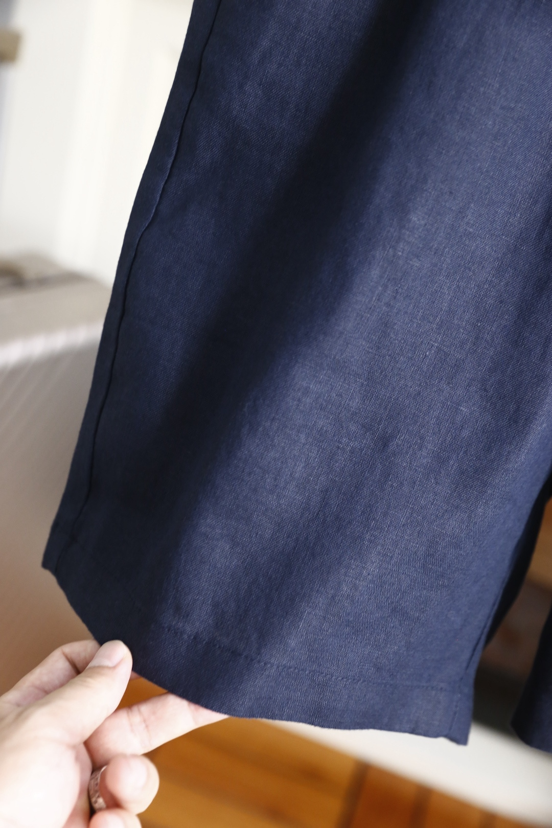 🔥Loro piana.26夏季新品！时尚男士百搭短裤🩳松紧弹力腰头搭配撞色抽绳系带，侧边设置斜插口袋，