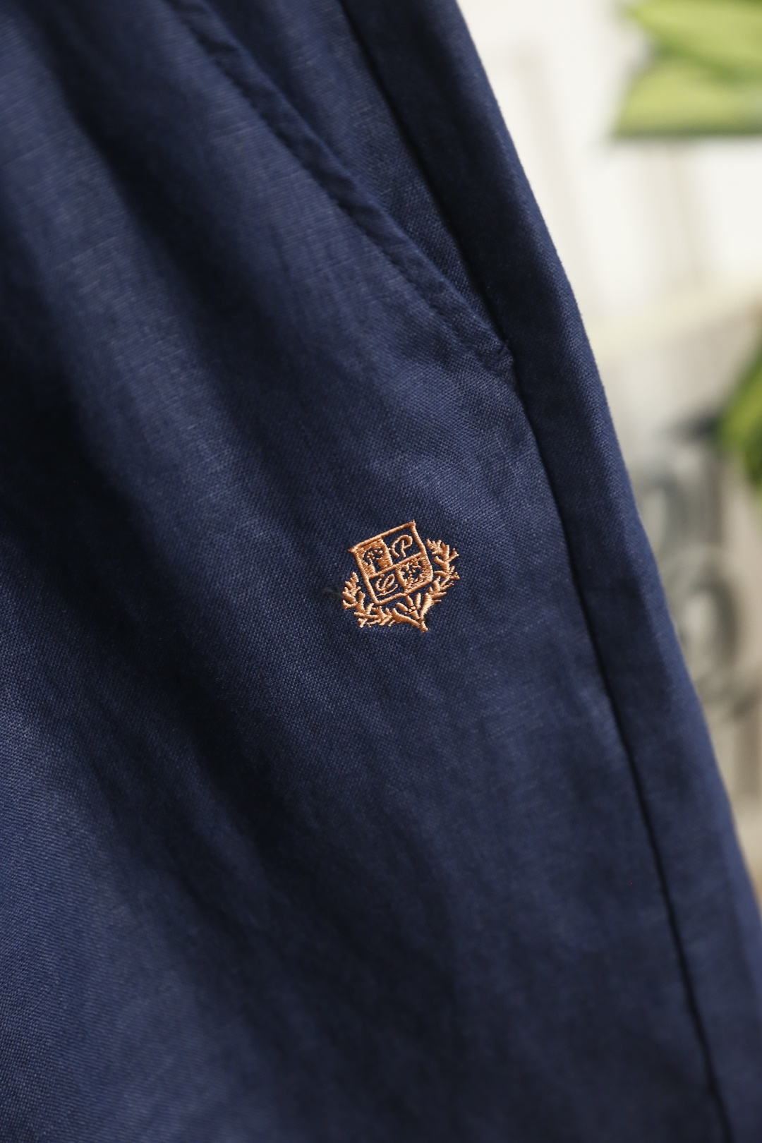 🔥Loro piana.26夏季新品！时尚男士百搭短裤🩳松紧弹力腰头搭配撞色抽绳系带，侧边设置斜插口袋，