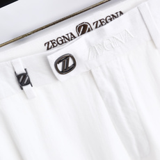 🔥杰尼亚.26夏季新品!时尚男士百搭休闲西裤👍标准西裤腰头设计,配有常规裤袢,后腰处印有品牌字母标识,后 🔥杰尼亚.26夏季新品!时尚男士百搭休闲西裤👍标准西裤腰头设计,配有常规裤袢,后腰处印有品牌字母标识,后