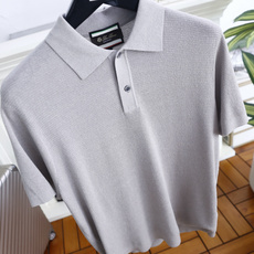 🔥Loro piana.26夏季新品!时尚男士百搭针织Polo衫采用利落的翻领设计,搭配门襟双扣细节,简 🔥Loro piana.26夏季新品!时尚男士百搭针织Polo衫采用利落的翻领设计,搭配门襟双扣细节,简