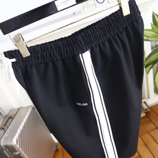🔥瑟琳.26夏季新品!时尚男士潮流百搭短裤🩳松紧抽绳腰头,可随心调节适配不同腰围,两侧设实用插袋。裤身侧 🔥瑟琳.26夏季新品!时尚男士潮流百搭短裤🩳松紧抽绳腰头,可随心调节适配不同腰围,两侧设实用插袋。裤身侧