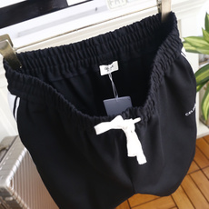🔥瑟琳.26夏季新品!时尚男士潮流百搭短裤🩳松紧抽绳腰头,可随心调节适配不同腰围,两侧设实用插袋。裤身侧 🔥瑟琳.26夏季新品!时尚男士潮流百搭短裤🩳松紧抽绳腰头,可随心调节适配不同腰围,两侧设实用插袋。裤身侧