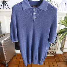 🔥Loro piana.26夏季新品!时尚男士百搭翻领针织短袖Polo,门襟搭配三颗圆扣简约利落,袖口点 🔥Loro piana.26夏季新品!时尚男士百搭翻领针织短袖Polo,门襟搭配三颗圆扣简约利落,袖口点