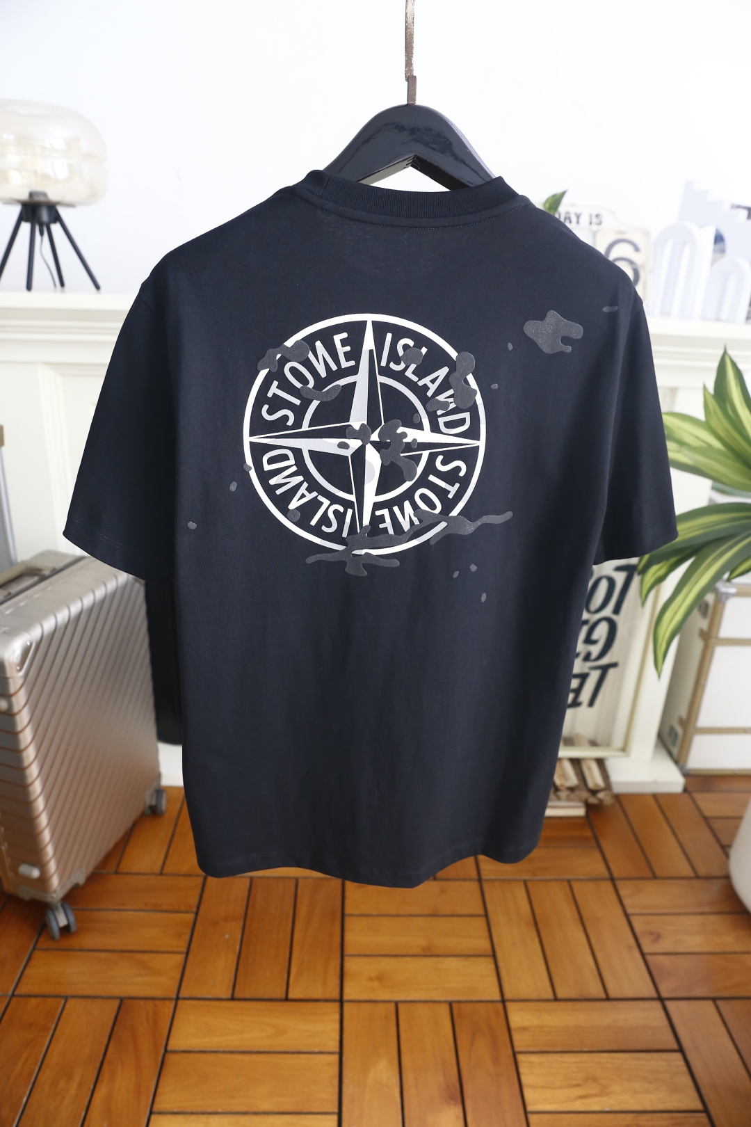 🔥石头岛.26夏季新品！时尚男士基础圆领短袖T恤，合身微宽松剪裁适配各类身形，领口罗纹收口牢固不易变形，