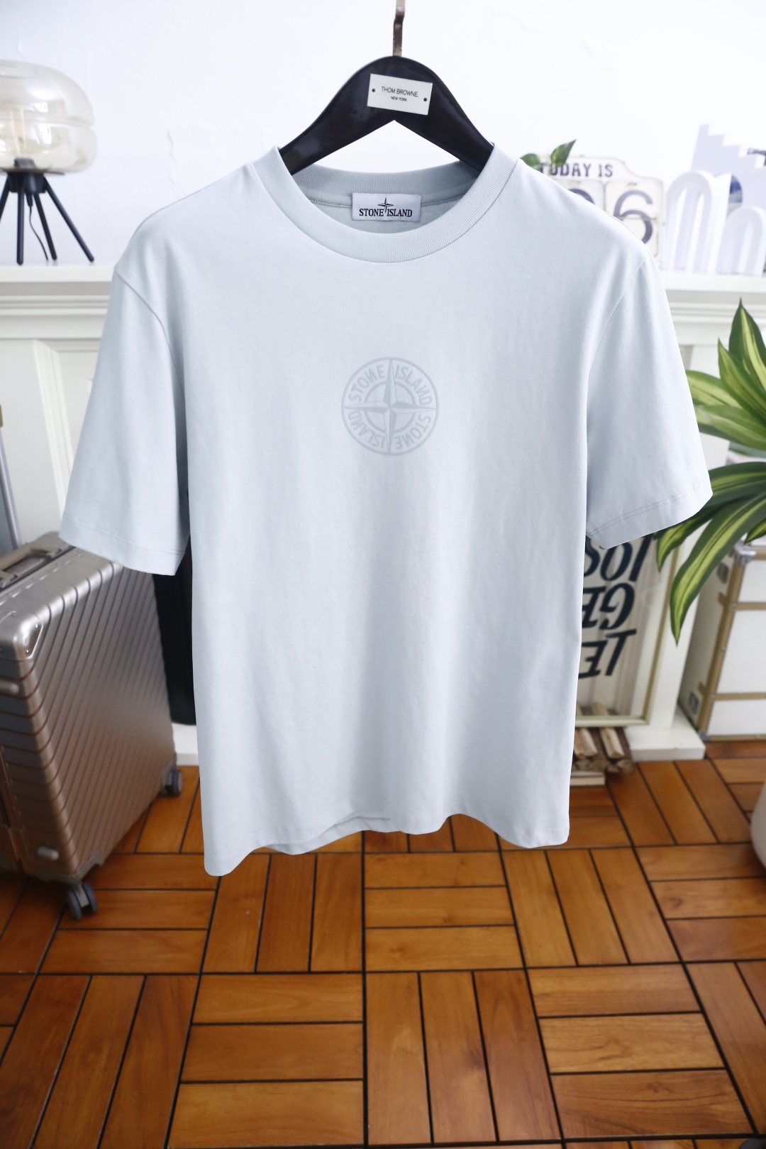 🔥石头岛.26夏季新品！时尚男士基础圆领短袖T恤，合身微宽松剪裁适配各类身形，领口罗纹收口牢固不易变形，