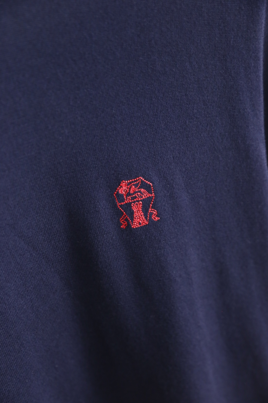 🔥BC.26夏季新品！时尚男士百搭针织圆领上衣，领口与袖口搭配细撞色包边增添层次感，左胸点缀小巧刺绣标识