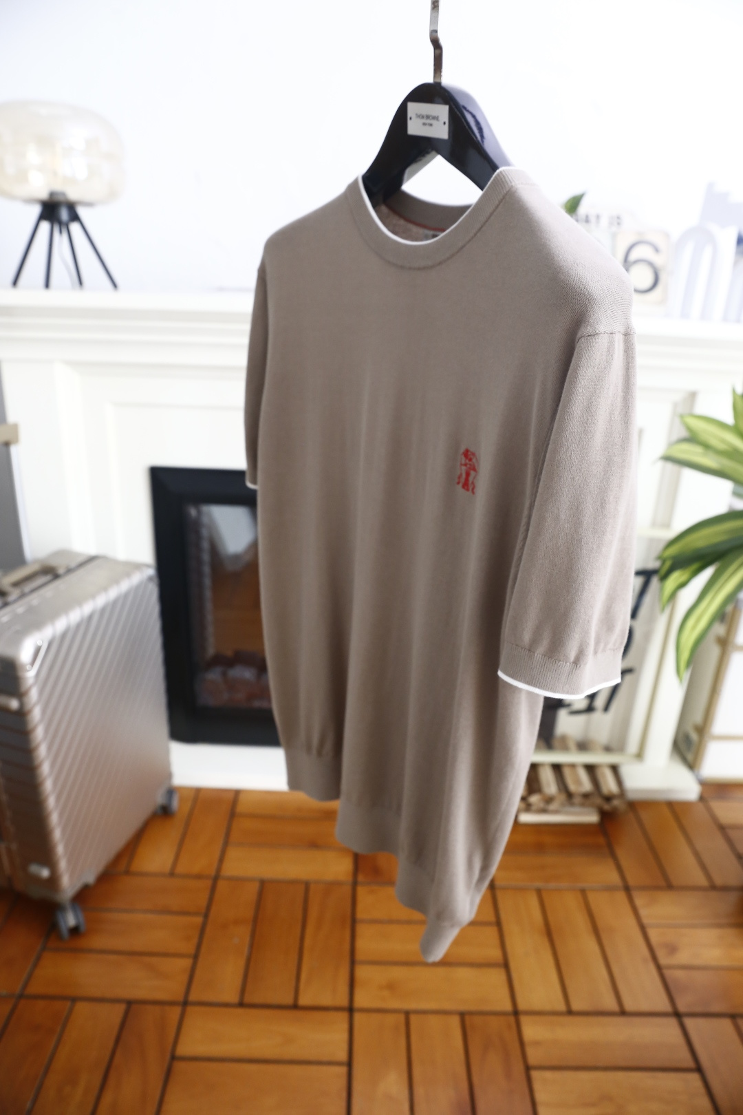 🔥BC.26夏季新品！时尚男士百搭针织圆领上衣，领口与袖口搭配细撞色包边增添层次感，左胸点缀小巧刺绣标识