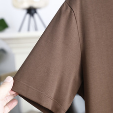 🔥Loro piana.26夏季新品!时尚男士百搭短袖👍经典基础圆领短袖,领口做规整包边处理,袖口剪裁利 🔥Loro piana.26夏季新品!时尚男士百搭短袖👍经典基础圆领短袖,领口做规整包边处理,袖口剪裁利