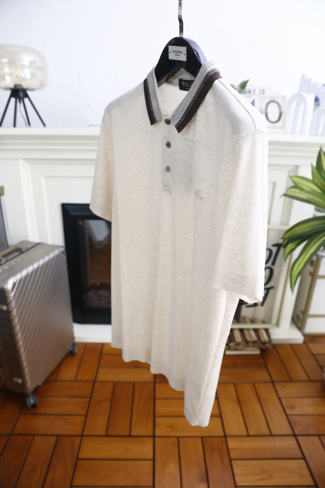 🔥Loro piana.26夏季新品！时尚男士百搭撞色条纹翻领设计，前襟搭配三颗纽扣，衣身剪裁规整合身，