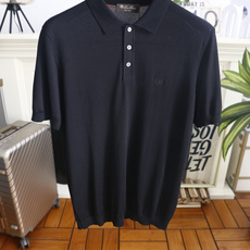 🔥Loro piana.26夏季新品!时尚男士百搭短袖👍经典翻领搭配三门扣设计,左胸位置点缀简约精致的小 🔥Loro piana.26夏季新品!时尚男士百搭短袖👍经典翻领搭配三门扣设计,左胸位置点缀简约精致的小