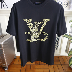 🔥路易威*/LV.26夏季新品!时尚男士圆领短袖👍宽松日常穿搭包容各类身形,领口做工规整不易变形,上身利 🔥路易威*/LV.26夏季新品!时尚男士圆领短袖👍宽松日常穿搭包容各类身形,领口做工规整不易变形,上身利
