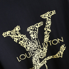 🔥路易威*/LV.26夏季新品!时尚男士圆领短袖👍宽松日常穿搭包容各类身形,领口做工规整不易变形,上身利 🔥路易威*/LV.26夏季新品!时尚男士圆领短袖👍宽松日常穿搭包容各类身形,领口做工规整不易变形,上身利
