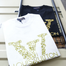 🔥路易威*/LV.26夏季新品!时尚男士圆领短袖👍宽松日常穿搭包容各类身形,领口做工规整不易变形,上身利 🔥路易威*/LV.26夏季新品!时尚男士圆领短袖👍宽松日常穿搭包容各类身形,领口做工规整不易变形,上身利