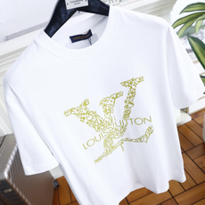 🔥路易威*/LV.26夏季新品!时尚男士圆领短袖👍宽松日常穿搭包容各类身形,领口做工规整不易变形,上身利 🔥路易威*/LV.26夏季新品!时尚男士圆领短袖👍宽松日常穿搭包容各类身形,领口做工规整不易变形,上身利