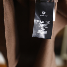 🔥Loro piana.26夏季新品!时尚男士百搭撞色条纹翻领设计,前襟搭配三颗纽扣,衣身剪裁规整合身, 🔥Loro piana.26夏季新品!时尚男士百搭撞色条纹翻领设计,前襟搭配三颗纽扣,衣身剪裁规整合身,