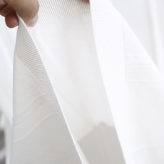 🔥Loro piana.26夏季新品!时尚男士百搭短袖👍简约小翻领搭配短款门襟设计,衣身带有竖向立体肌理 🔥Loro piana.26夏季新品!时尚男士百搭短袖👍简约小翻领搭配短款门襟设计,衣身带有竖向立体肌理