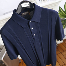 🔥Loro piana.26夏季新品!时尚男士百搭短袖👍简约小翻领搭配短款门襟设计,衣身带有竖向立体肌理 🔥Loro piana.26夏季新品!时尚男士百搭短袖👍简约小翻领搭配短款门襟设计,衣身带有竖向立体肌理