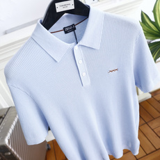 🔥杰尼*.26夏季新品🆕时尚男士百搭短袖👍标准小翻领搭配三粒短门襟,衣身布满规整立体格纹肌理,左胸点缀小 🔥杰尼*.26夏季新品🆕时尚男士百搭短袖👍标准小翻领搭配三粒短门襟,衣身布满规整立体格纹肌理,左胸点缀小