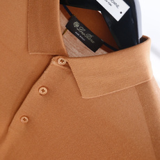 🔥Loro piana.26夏季新品!时尚男士百搭短袖👍简约平整翻领搭配三粒扣短门襟,袖口与下摆采用窄边 🔥Loro piana.26夏季新品!时尚男士百搭短袖👍简约平整翻领搭配三粒扣短门襟,袖口与下摆采用窄边