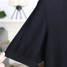🔥Loro piana.26夏季新品!时尚男士百搭短袖👍简约平整翻领搭配三粒扣短门襟,袖口与下摆采用窄边 🔥Loro piana.26夏季新品!时尚男士百搭短袖👍简约平整翻领搭配三粒扣短门襟,袖口与下摆采用窄边