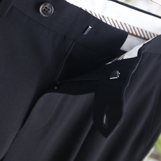 🔥Loro piana.26夏季新品!时尚男士百搭休闲长裤👍单褶设计西裤搭配标准腰头与单颗扣门襟,侧边设 🔥Loro piana.26夏季新品!时尚男士百搭休闲长裤👍单褶设计西裤搭配标准腰头与单颗扣门襟,侧边设