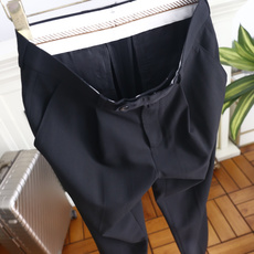 🔥Loro piana.26夏季新品!时尚男士百搭休闲长裤👍单褶设计西裤搭配标准腰头与单颗扣门襟,侧边设 🔥Loro piana.26夏季新品!时尚男士百搭休闲长裤👍单褶设计西裤搭配标准腰头与单颗扣门襟,侧边设