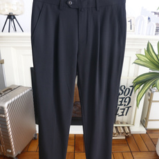 🔥Loro piana.26夏季新品!时尚男士百搭休闲长裤👍单褶设计西裤搭配标准腰头与单颗扣门襟,侧边设 🔥Loro piana.26夏季新品!时尚男士百搭休闲长裤👍单褶设计西裤搭配标准腰头与单颗扣门襟,侧边设
