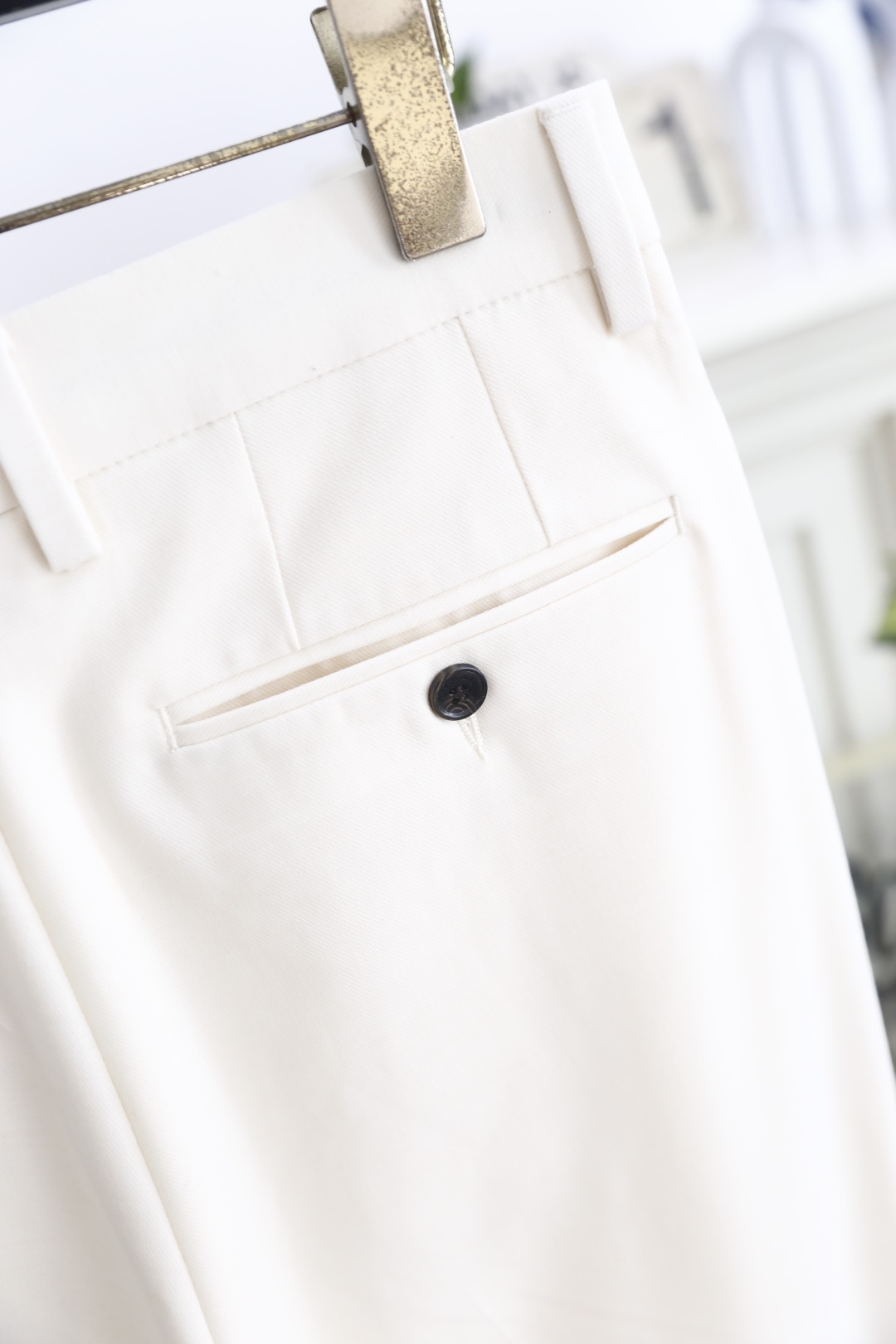 🔥Loro piana.26夏季新品！时尚男士百搭休闲长裤👍单褶设计西裤搭配标准腰头与单颗扣门襟，侧边设