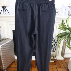 🔥Loro piana. 26夏季新品🆕时尚男士轻奢大牌质感的休闲九分裤,腰部搭配抽绳松紧设计,辅以皮质饰扣点缀,兼顾舒 🔥Loro piana. 26夏季新品🆕时尚男士轻奢大牌质感的休闲九分裤,腰部搭配抽绳松紧设计,辅以皮质饰扣点缀,兼顾舒