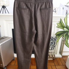 🔥Loro piana. 26夏季新品🆕时尚男士轻奢大牌质感的休闲九分裤,腰部搭配抽绳松紧设计,辅以皮质饰扣点缀,兼顾舒 🔥Loro piana. 26夏季新品🆕时尚男士轻奢大牌质感的休闲九分裤,腰部搭配抽绳松紧设计,辅以皮质饰扣点缀,兼顾舒