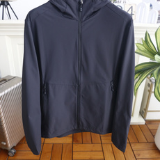🔥杰尼亚. 26夏季新品!时尚男士大牌极简格调的连帽防晒外套,通体采用全开拉链设计,搭配立体连帽结构,两侧配备拉链式口袋 🔥杰尼亚. 26夏季新品!时尚男士大牌极简格调的连帽防晒外套,通体采用全开拉链设计,搭配立体连帽结构,两侧配备拉链式口袋