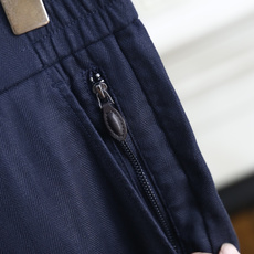 🔥Loro piana. 26夏季新品🆕时尚复古大牌质感的男士九分休闲西裤,腰侧暗藏松紧设计,兼顾舒适与贴合度。后置双袋 🔥Loro piana. 26夏季新品🆕时尚复古大牌质感的男士九分休闲西裤,腰侧暗藏松紧设计,兼顾舒适与贴合度。后置双袋