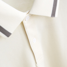 🔥Loro piana. 26夏季新品,时尚男士轻奢大牌风短袖Polo衫,领口与袖口点缀撞色条纹细节,简约门襟设计干净利 🔥Loro piana. 26夏季新品,时尚男士轻奢大牌风短袖Polo衫,领口与袖口点缀撞色条纹细节,简约门襟设计干净利