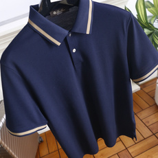 🔥Loro piana. 26夏季新品,时尚男士轻奢大牌风短袖Polo衫,领口与袖口点缀撞色条纹细节,简约门襟设计干净利 🔥Loro piana. 26夏季新品,时尚男士轻奢大牌风短袖Polo衫,领口与袖口点缀撞色条纹细节,简约门襟设计干净利