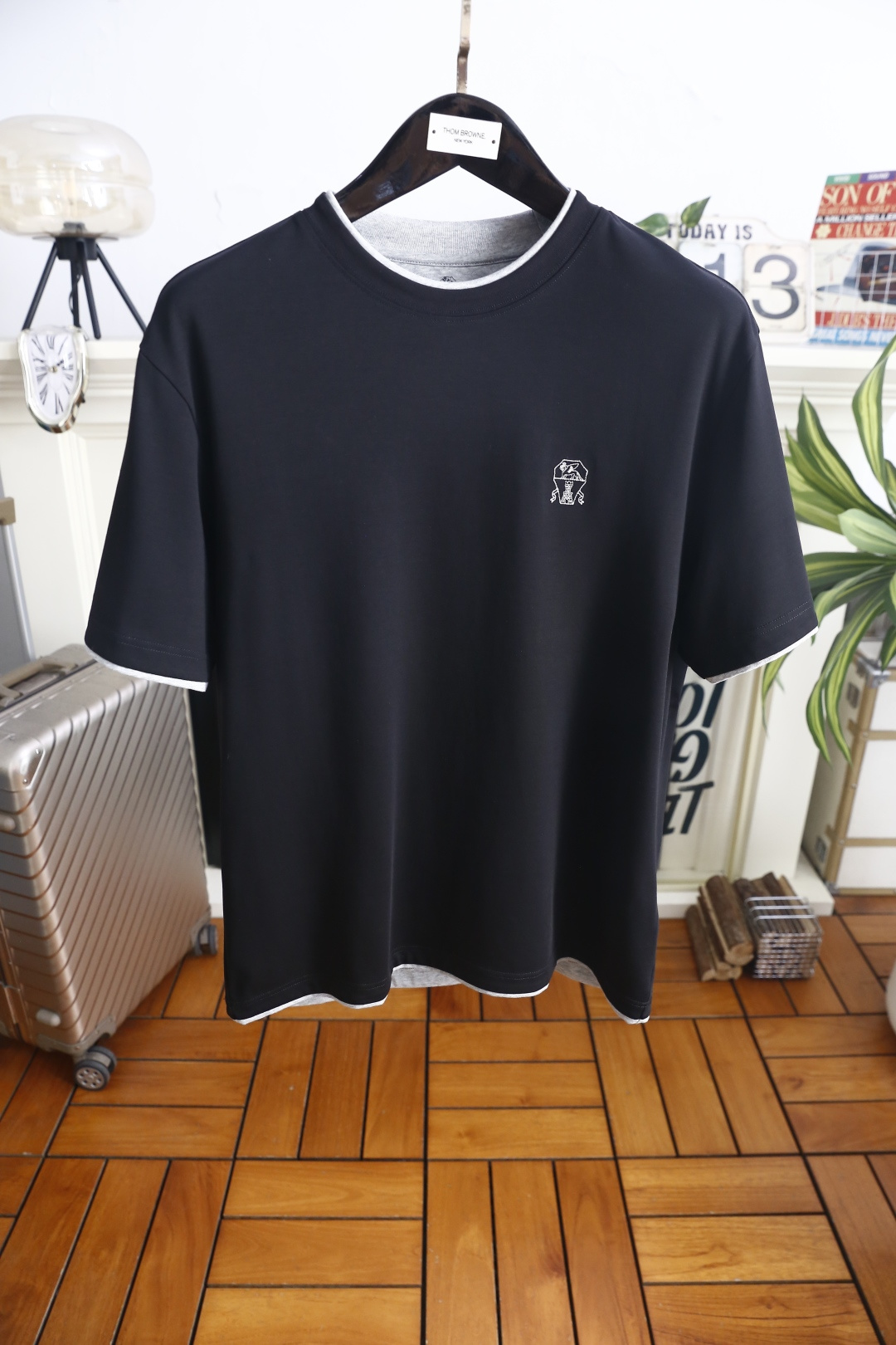 🔥BC. 26夏季新品！时尚男士轻奢短袖T恤，大牌风假两件撞色包边设计层次感十足，胸口精致刺绣标识低调凸显辨识度，利落宽