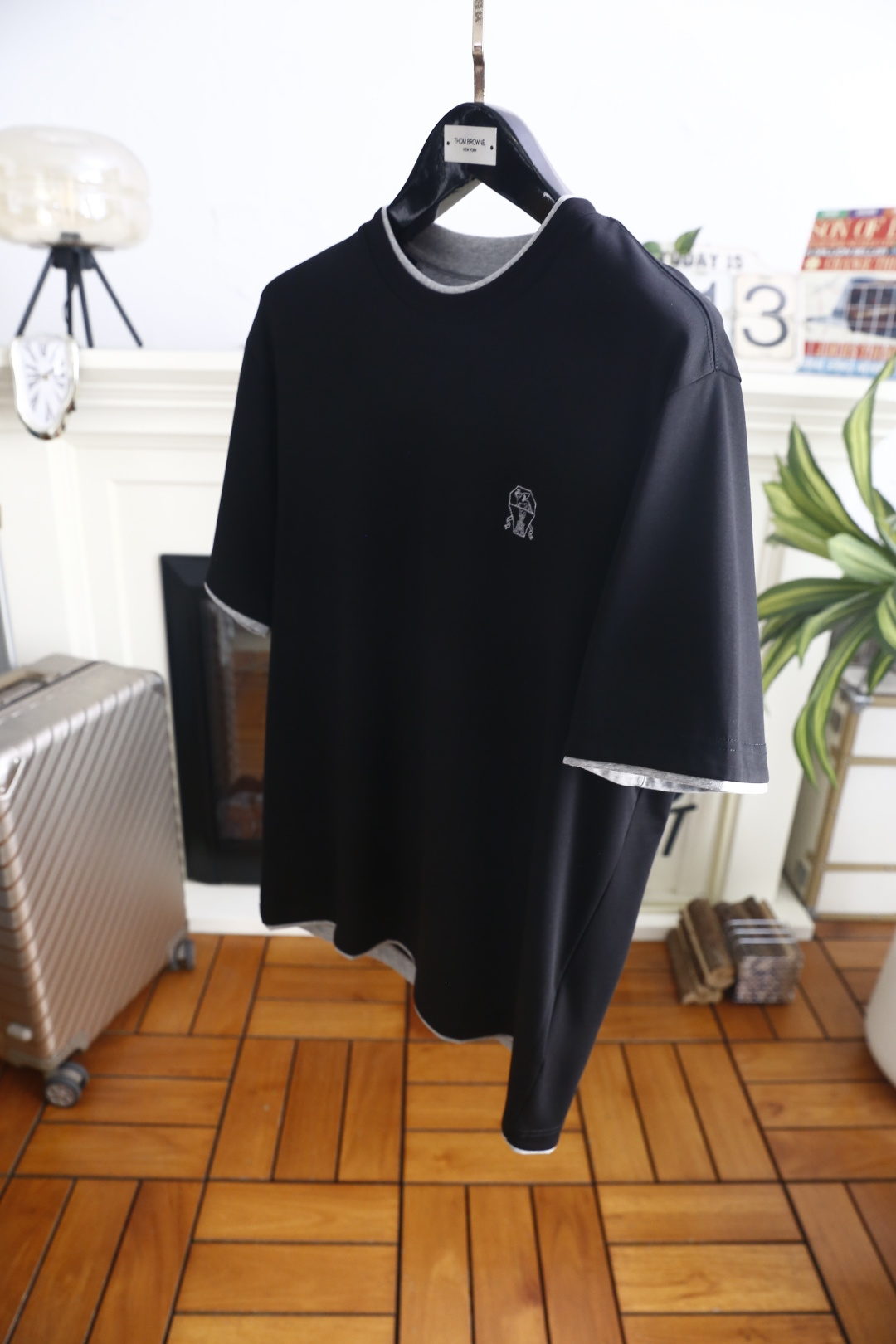 🔥BC. 26夏季新品！时尚男士轻奢短袖T恤，大牌风假两件撞色包边设计层次感十足，胸口精致刺绣标识低调凸显辨识度，利落宽