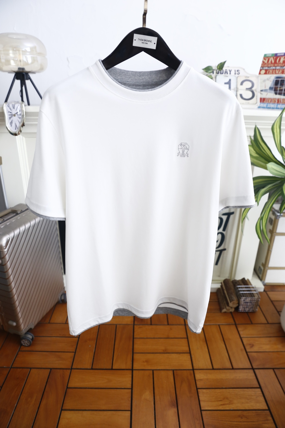 🔥BC. 26夏季新品!时尚男士轻奢短袖T恤,大牌风假两件撞色包边设计层次感十足,胸口精致刺绣标识低调凸显辨识度,利落宽 🔥BC. 26夏季新品!时尚男士轻奢短袖T恤,大牌风假两件撞色包边设计层次感十足,胸口精致刺绣标识低调凸显辨识度,利落宽
