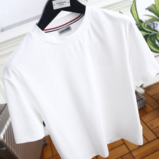 🔥蒙口. 26夏季新品!时尚男士轻奢短袖T恤,经典圆领搭配领口撞色织带尽显大牌质感,胸口立体压胶徽章低调富有辨识度,利落 🔥蒙口. 26夏季新品!时尚男士轻奢短袖T恤,经典圆领搭配领口撞色织带尽显大牌质感,胸口立体压胶徽章低调富有辨识度,利落