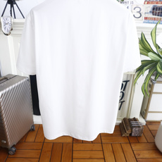 🔥蒙口. 26夏季新品!时尚男士轻奢短袖T恤,经典圆领搭配领口撞色织带尽显大牌质感,胸口立体压胶徽章低调富有辨识度,利落 🔥蒙口. 26夏季新品!时尚男士轻奢短袖T恤,经典圆领搭配领口撞色织带尽显大牌质感,胸口立体压胶徽章低调富有辨识度,利落