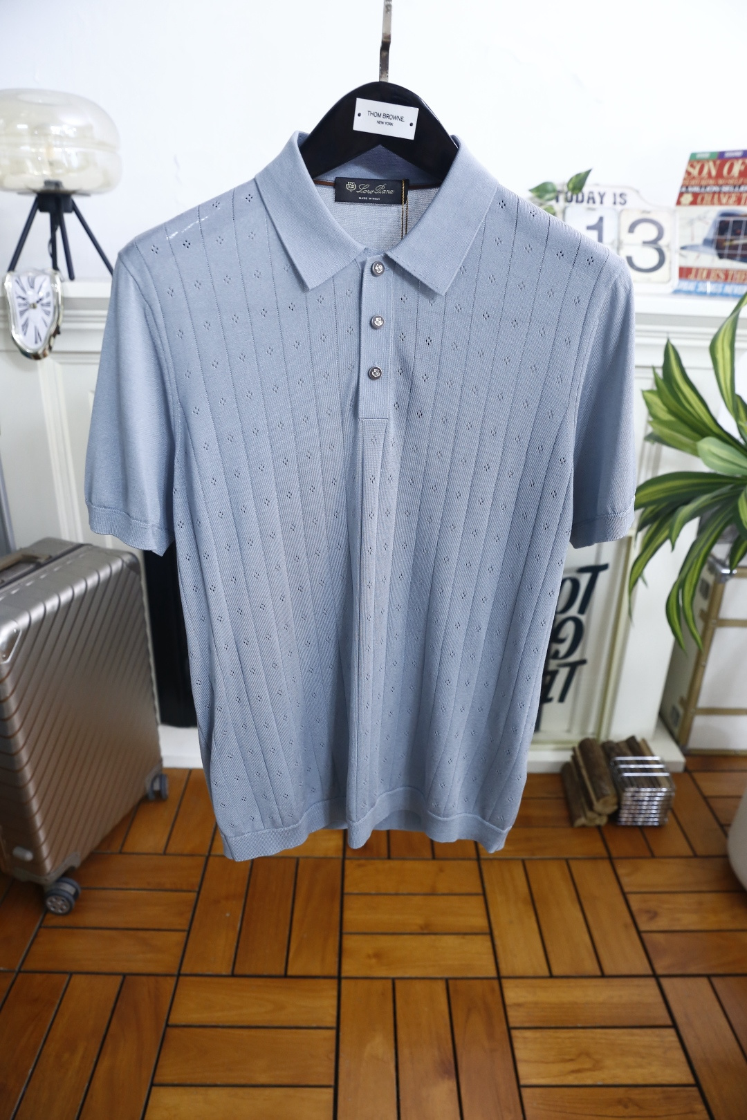 🔥Loro piana. 26夏季新品🆕时尚男士轻奢针织Polo衫,意式大牌翻领版型格调雅致,全身竖纹镂空肌理富有层次感 🔥Loro piana. 26夏季新品🆕时尚男士轻奢针织Polo衫,意式大牌翻领版型格调雅致,全身竖纹镂空肌理富有层次感