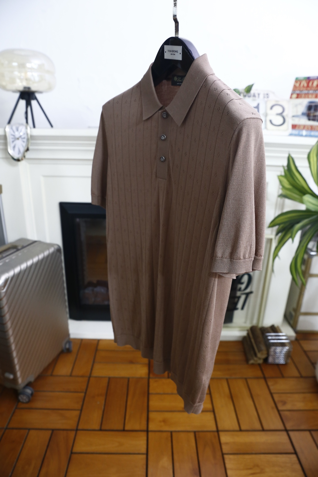 🔥Loro piana. 26夏季新品🆕时尚男士轻奢针织Polo衫,意式大牌翻领版型格调雅致,全身竖纹镂空肌理富有层次感 🔥Loro piana. 26夏季新品🆕时尚男士轻奢针织Polo衫,意式大牌翻领版型格调雅致,全身竖纹镂空肌理富有层次感