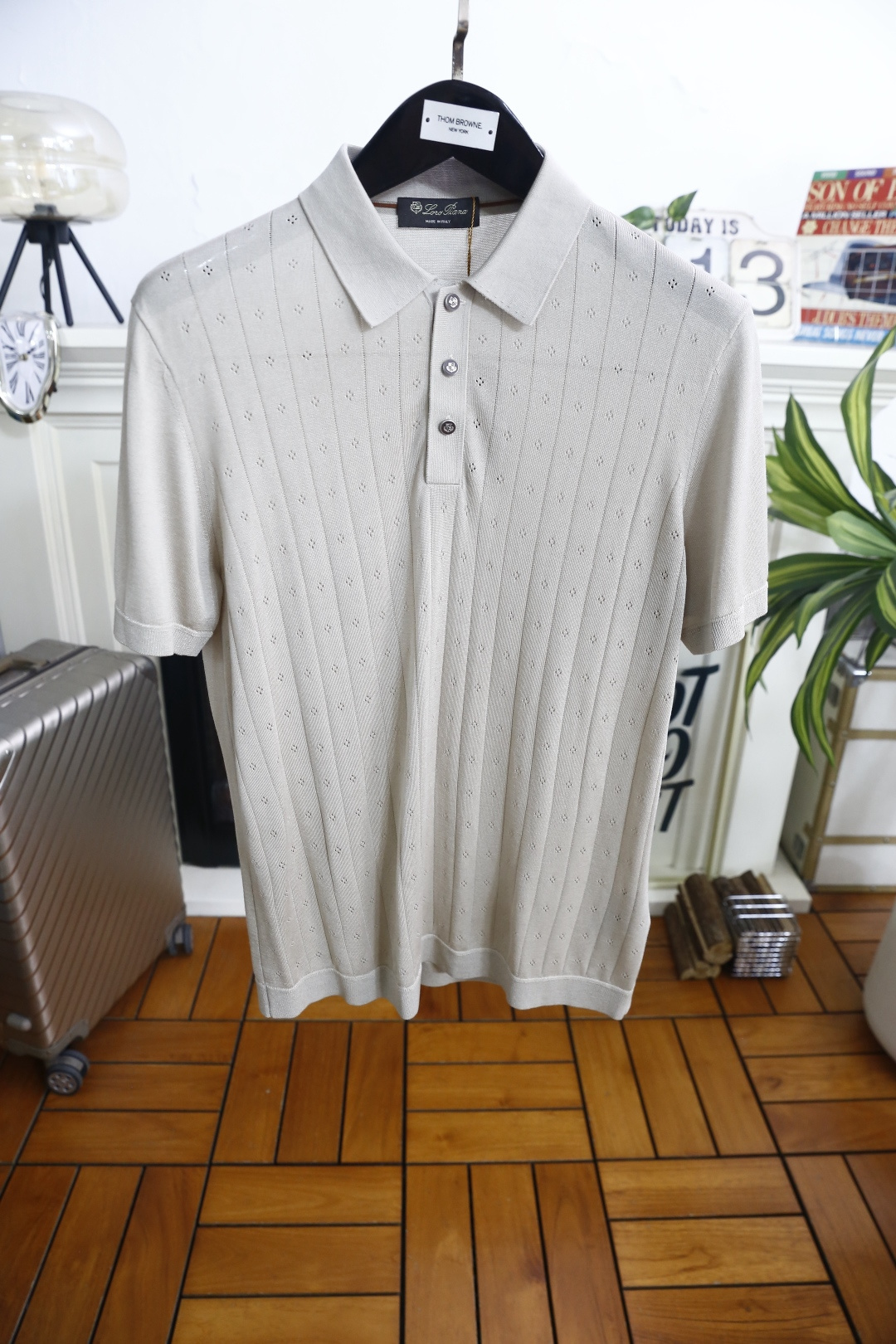 🔥Loro piana. 26夏季新品🆕时尚男士轻奢针织Polo衫，意式大牌翻领版型格调雅致，全身竖纹镂空肌理富有层次感