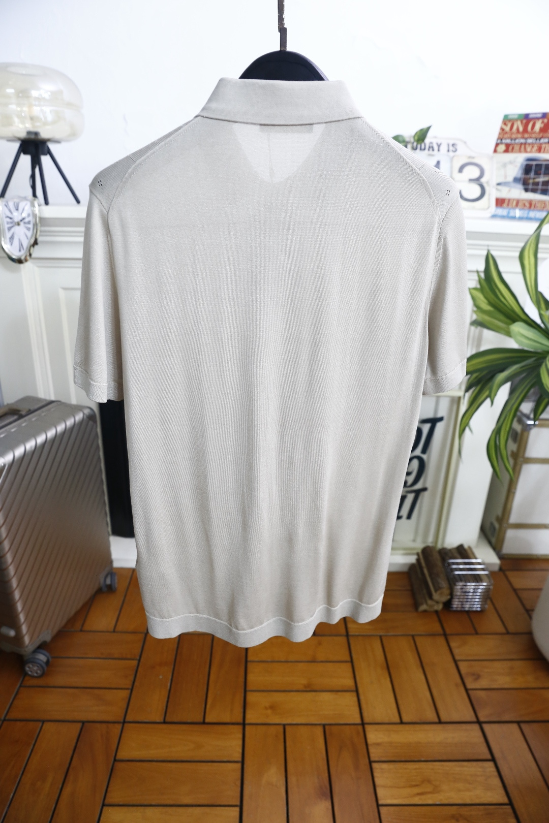 🔥Loro piana. 26夏季新品🆕时尚男士轻奢针织Polo衫，意式大牌翻领版型格调雅致，全身竖纹镂空肌理富有层次感